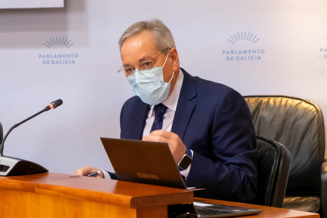 El director xeral de Gandaría, Agricultura e Industrias Agroalimentarias, José Balseiros, en comisión parlamentaria