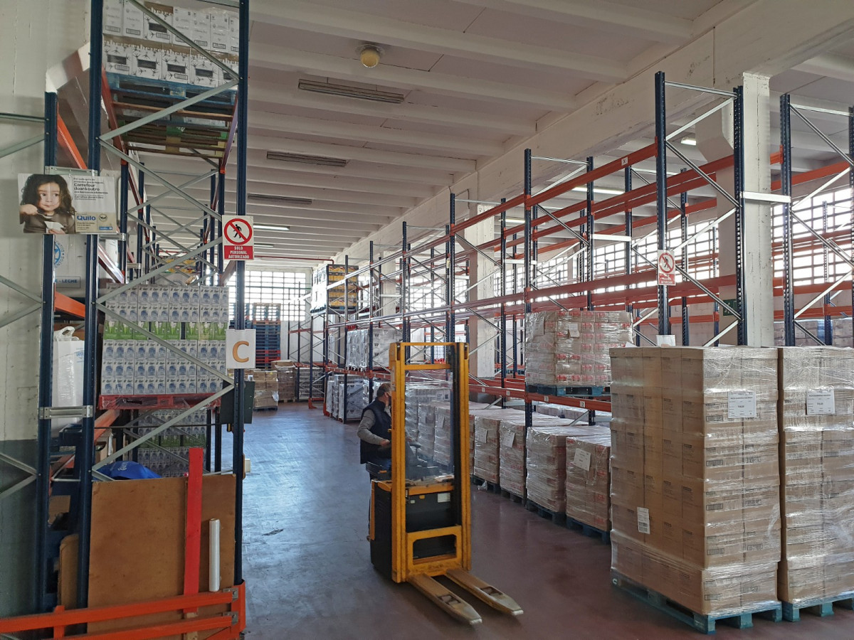 Estanteru00edas vacu00edas nave Vigo I