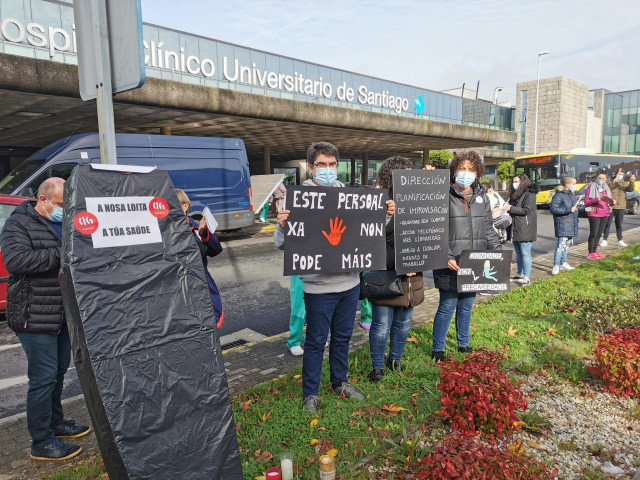 Protesta de los profesionales sanitarios de la UCI de Adultos del Hospital Clínico de Santiago de Compostela.