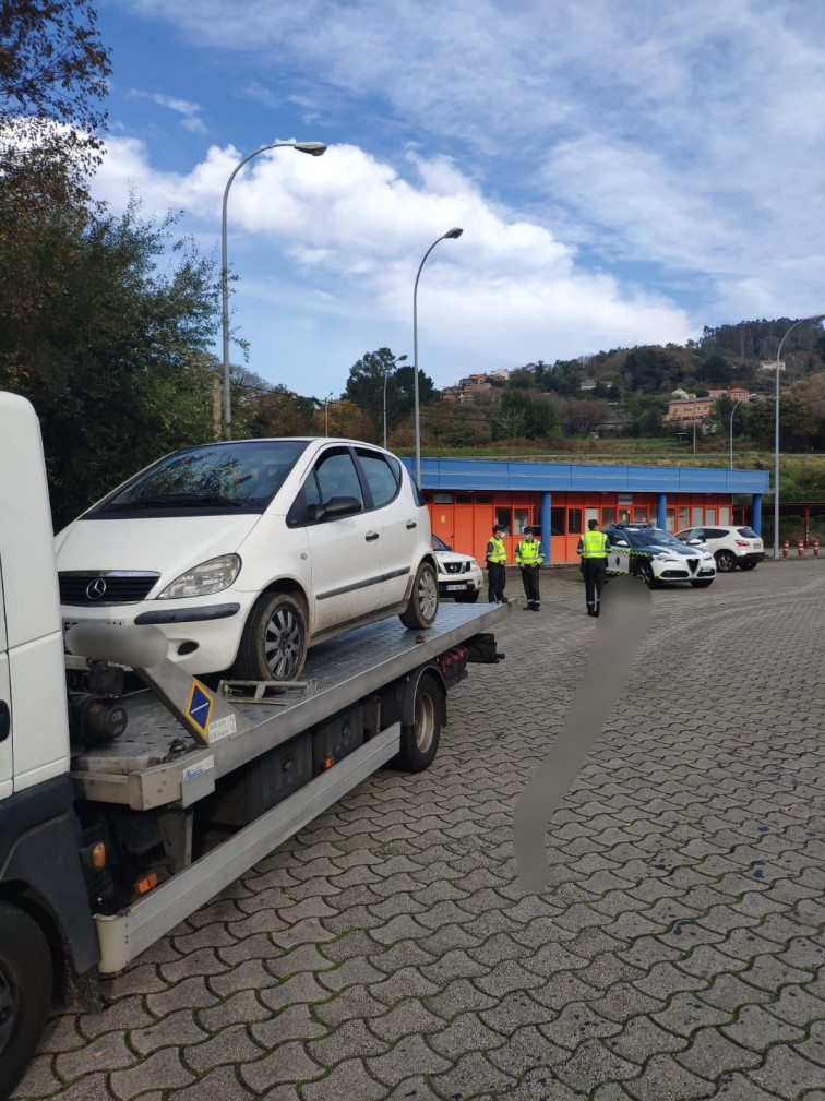 Vecino de Betanzos se queda sin coche tras pillarlo dos veces la misma patrulla conduciendo sin puntos