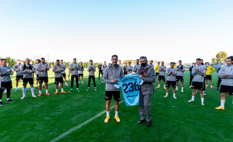 ​El Celta de Coudet prepara su estreno entre homenajes a sus leyendas