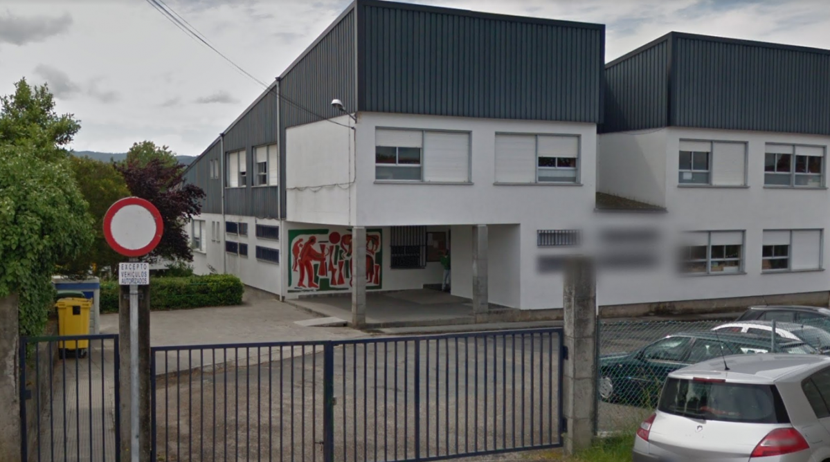 CEIP Enrique Barreiro Piu00f1eiro de Camabados en una imagen de Google Street View