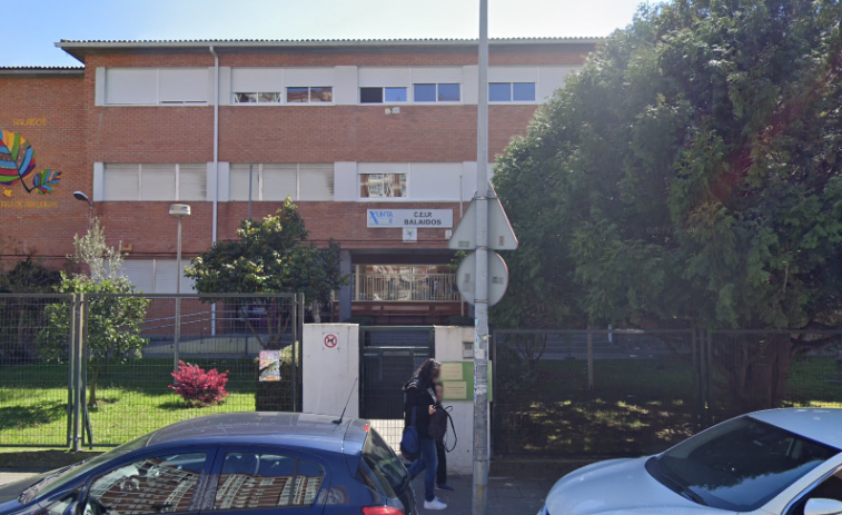 Suben las aulas cerradas por coronavirus en Galicia aunque los casos activos siguen a la baja