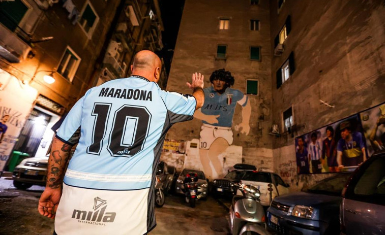 ​“Son las seis menos veinte: Maradona ha muerto”