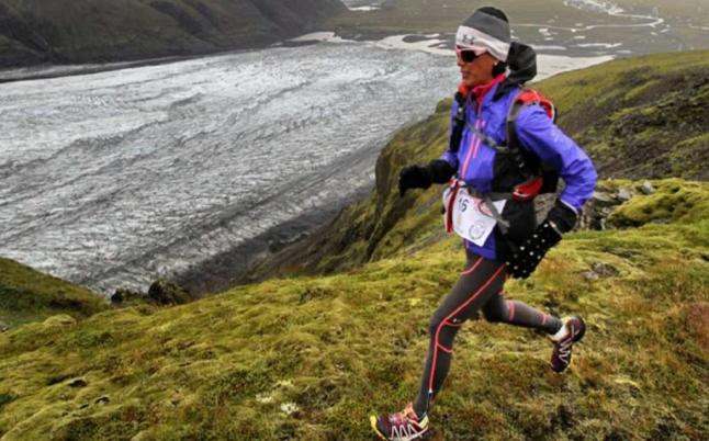 A ultramaratoniana Mariluz Viñas chega ao final do Camiño de Santiago