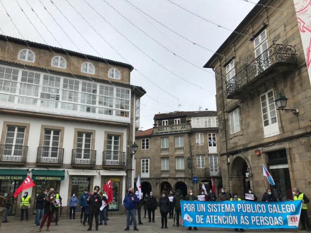 Concentración de pensionistas y jubilados convocada por la CIG en Santiago de Compostela