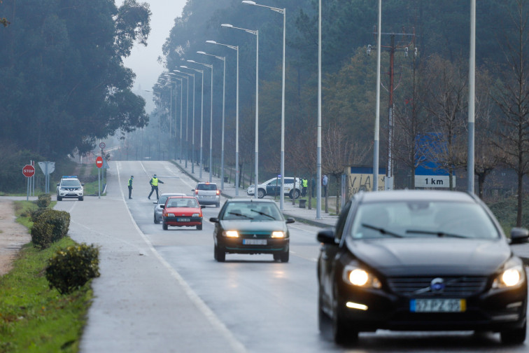 Primeros controles entre Galicia y Portugal para que se cumpla el cierre perimetral de la Xunta
