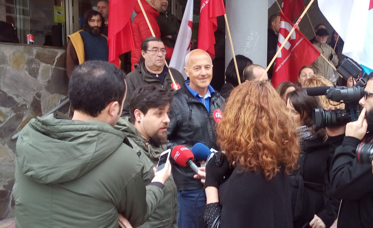 El Constitucional confirma, con discrepancias, condena a sindicalista de Ferrol por injuriar la bandera de España