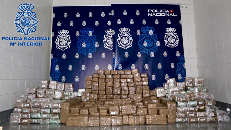 Una pareja de jubilados gallegos interceptados en su autocaravana con más 450 kilos de hachís