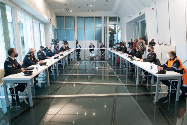 O titular do Goberno galego reúnese con representantes das Forzas e Corpos de Seguridade do Estado, mandos da Policía Local de Galicia e Protección Civil.