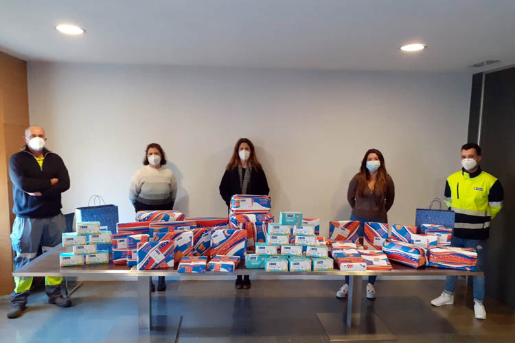 Entrega Juguetes y macarillas infantiles Viveiro Viaqua