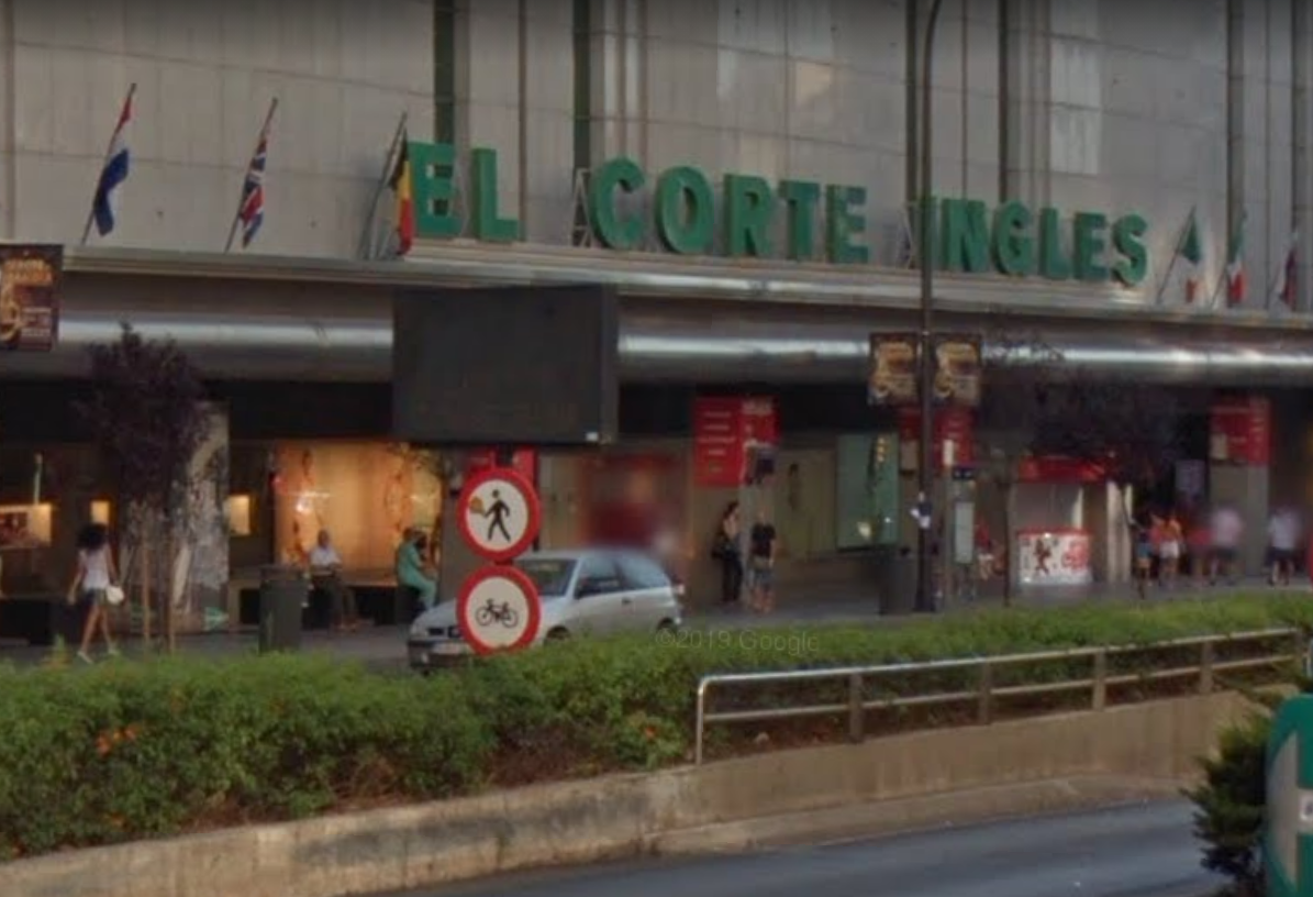 Centro comercial de El Corte Ingles en la Avinguda d'Alexandre Rossellu00f3 de Palma de Mallorca en una imagen de Google Street View