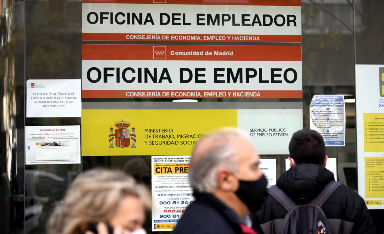 Galicia celebra unos buenos datos en el paro, que desciende en 4.509 personas este mes y suben los contratos