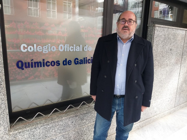 Los químicos gallegos reeligen a Manuel Rodríguez Méndez como decano.
