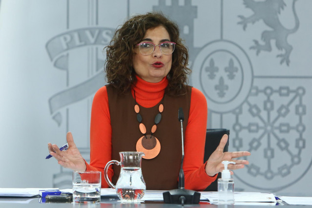 La ministra de Hacienda, María Jesús Montero durante una rueda de prensa convocada ante los medios posterior al Consejo de Ministros, en La Moncloa, Madrid, (España), a 12 de enero de 2021.