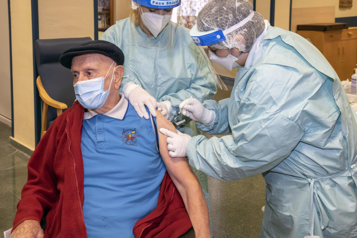 Vacunas, residencias, vacunación