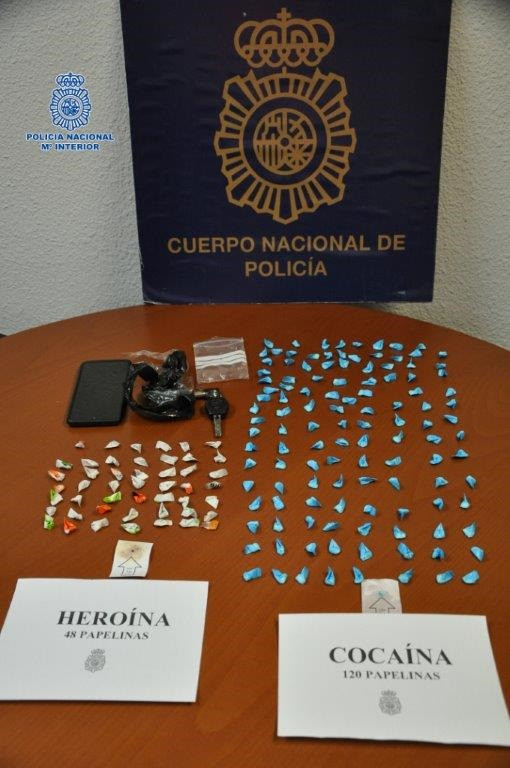 Droga intervenida a un vecino de Ribeira (A Coruña) detenido por la POlicía Nacional.