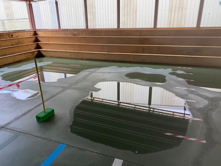 ​(VÍDEO) Las lluvias provocan inundaciones en el interior del CEIP Cruceiro de Canido y dejan a los alumnos sin recreos