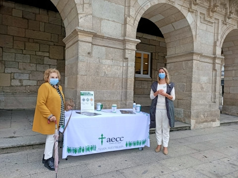 Ayuntamientos tiñen de verde monumentos para que no olvidemos la prioridad de luchar contra el cáncer