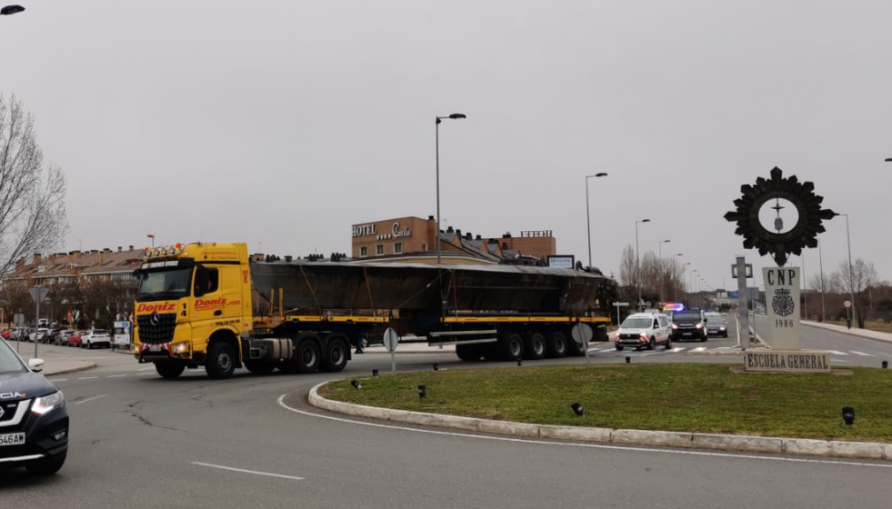 Narcosubmarino llegando a Escuela General de la Policía