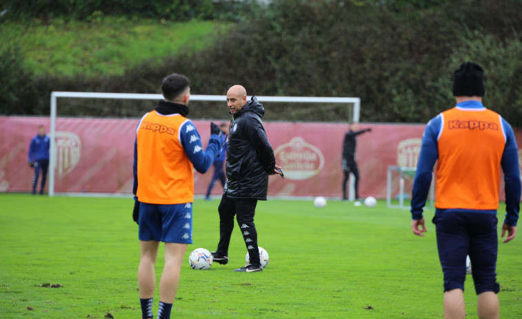 ​El Lugo aparca las renovaciones de sus capitanes hasta lograr la permanencia