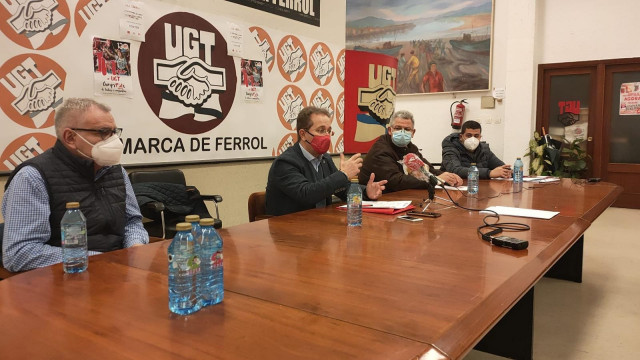 El secretario general de la Federación de Industria, Construcción y Agro (FICA) del sindicato UGT, Pedro Hojas, en rueda de prensa en Ferrol.