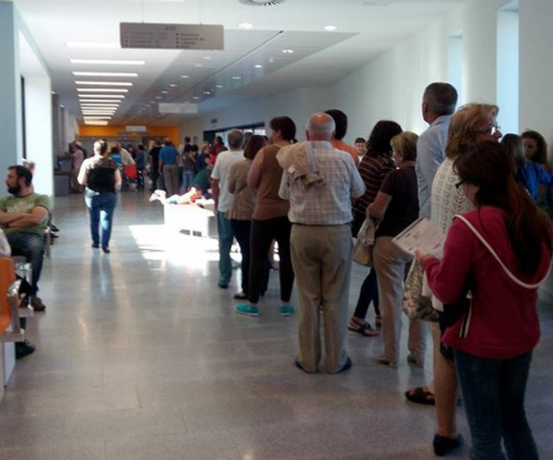 ​Reclaman transparencia nas listas de espera