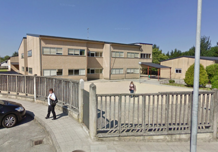 Repuntan las aulas y los centros cerrados por coronavirus y aparece un posible brote en el CEIP de Guitiriz