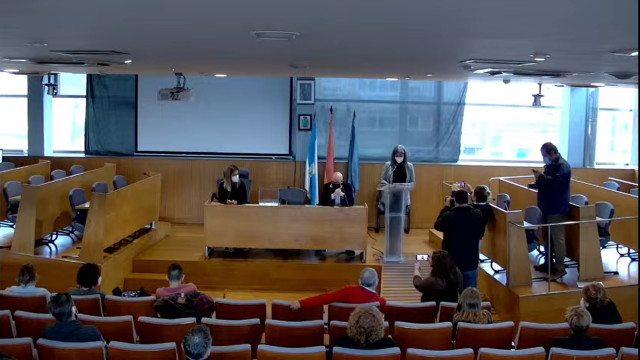 Pleno para la elección de la nueva alcaldesa de Cangas (Pontevedra), Victoria Portas, de Alternativa Canguesa de Esquerdas (ACE).