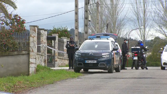 Imagen de la CRTVG de la entrada a la casa de Velle donde se produjo el supuesto asesinato