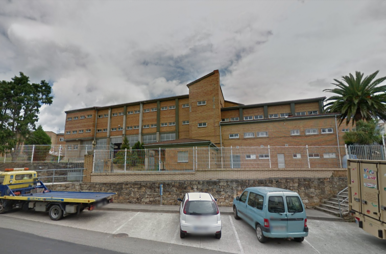 Covid en la escuelas: baja a menos de 1.500 casos y hay un brote en Ponteceso con posible transmisión escolar