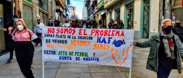 Protesta de hosteleros y autónomos en Ferrol