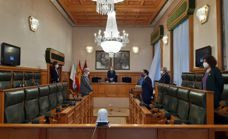 ​El pleno del Ayuntamiento de Santiago rechaza la moción de Compostela Aberta sobre la gestión del agua
