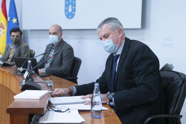 El director xeral de Emerxencias, Santiago Villanueva, en una intervención en la Comisión 1ª del Parlamento de Galicia