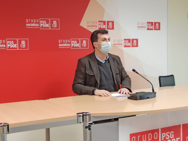 El secretario xeral del PSdeG, Gonzalo Caballero, en la rueda de prensa