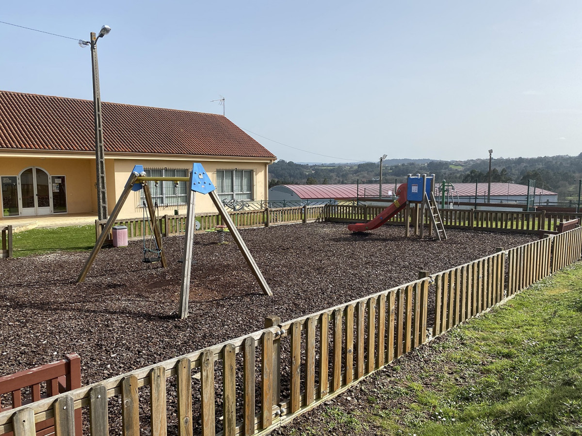 Parque infantil de Anceis, en Cambre (A Coruña)