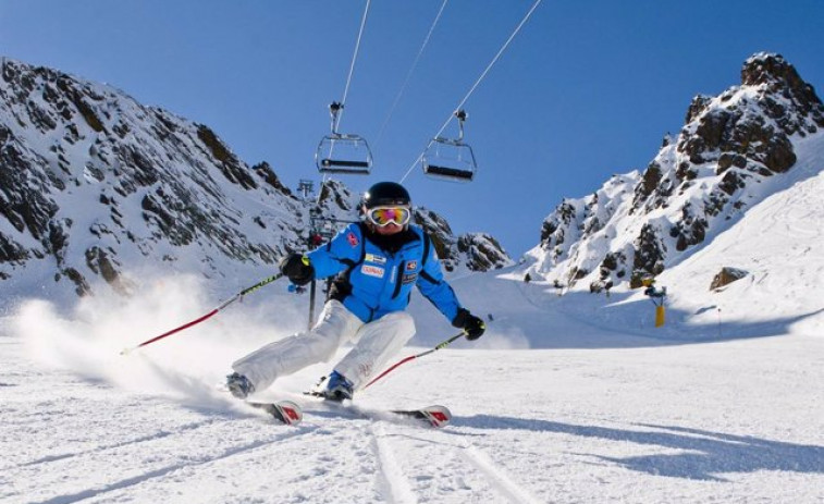 Polémica por la gestión de la estación de esquí de Mazaneda, vinculada según el PSdeG a 