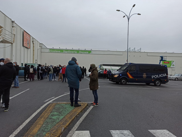 Piquetes en Ferrol en el inicio de la huelga por el 10M.