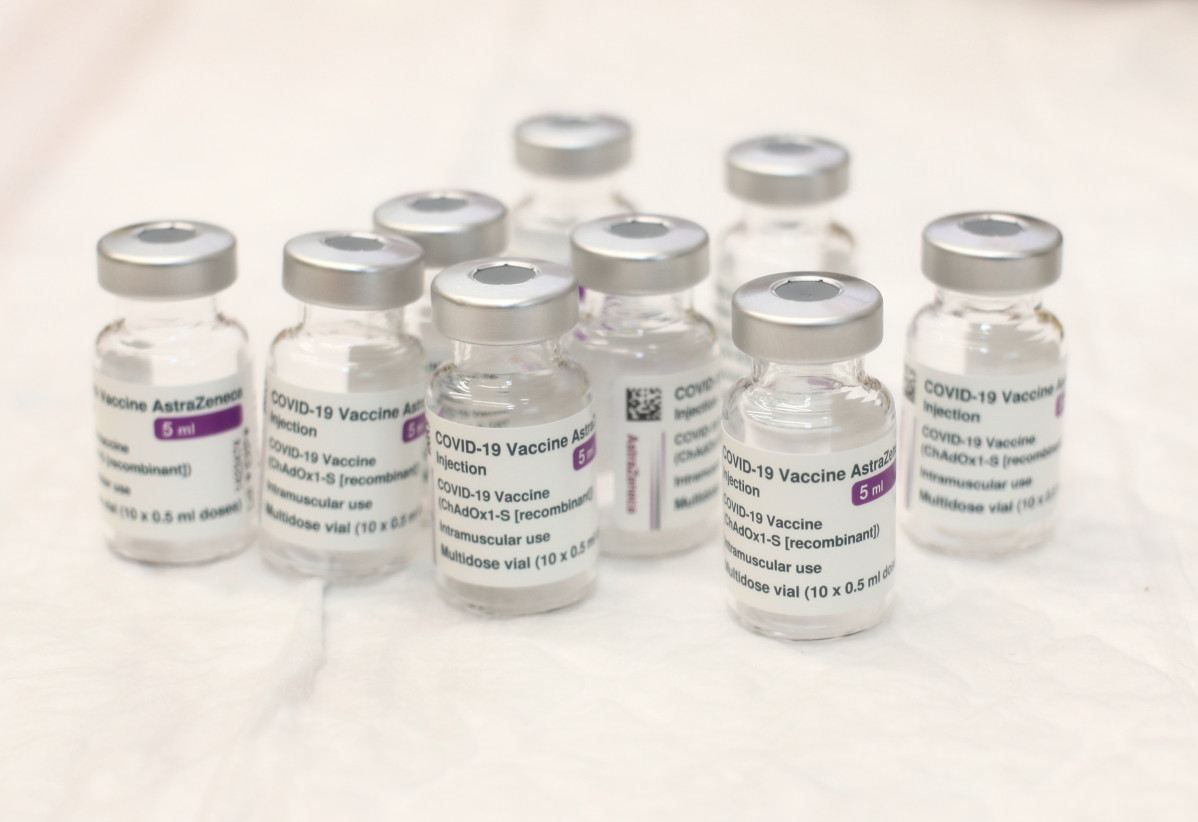 Imagen de archivo de viales de la vacuna de AstraZeneca.