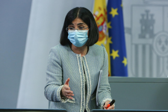 La ministra de Sanidad, Carolina Darias, tras ofrecer una rueda de prensa tras la reunión del Consejo Interterritorial de Salud, en Madrid (España), a 10 de marzo de 2021. El Ministerio de Sanidad y las Comunidades Autónomas han acordado finalmente este m
