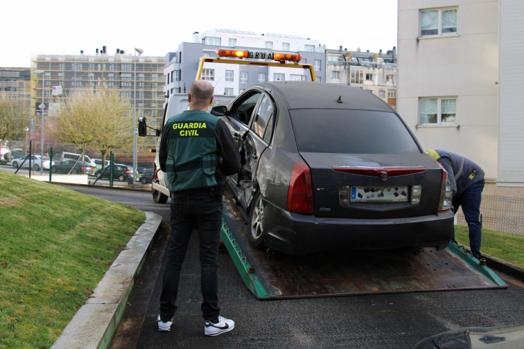 La Guardia Civil de Lugo retira el vehículo a dos conductores 