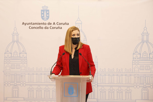 La concejal de A Coruña de Comercio, Mercados, Consumo y Barrios, Diana Cabanas,  presenta el informe de actividad de la OMIC