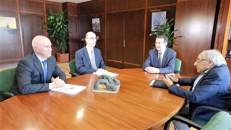 Vázquez Almuíña defiende ante Caballero el modelo concesional del HAC y confirma negociaciones para abaratar el parking