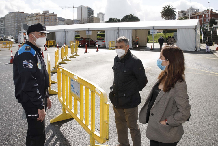 Policía atropellado en A Coruña cuando controlaba tráfico en el cribado de Riazor