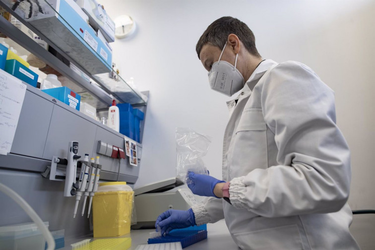 Investigadores gallegos refuerzan la tesis de que la variante británica es la 