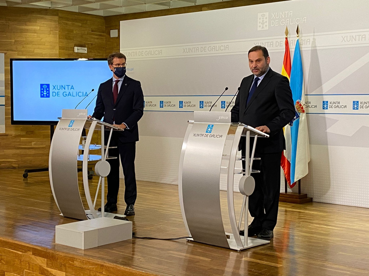 El ministro u00c1balos en rueda de prensa tras la reuniu00f3n con el presidente de la Xunta