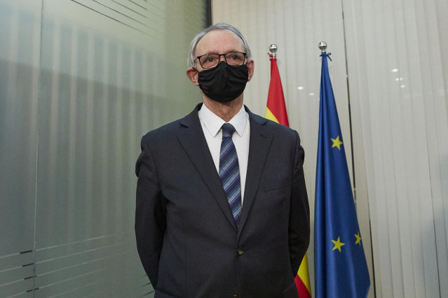 El catedrático de Política Económica y presidente del Cercle d'Economía de 2013 a 2016, Antón Costas Comesaña, durante el acto de su presentación como candidato a presidente del Consejo Económico y Social (CES), a 8 de abril de 2021, en Madrid, (España).