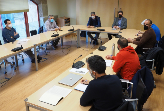 Reunión del comité de empresa de la refinería rechaza el ERTE de Repsol. Reunión con el PSOE.