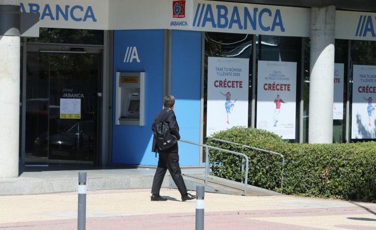 ​Estafas de phishing dejaron docenas de clientes de ABANCA con agujeros de hasta 150.000 euros o sin ahorros