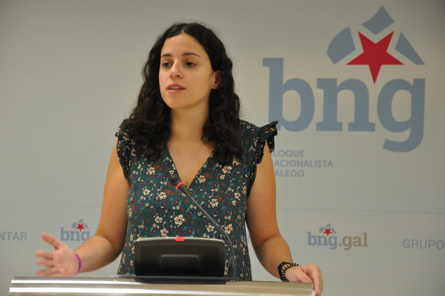 Archivo - La diputada del BNG, Noa Presas, en una rueda de prensa en el Parlamento de Galicia